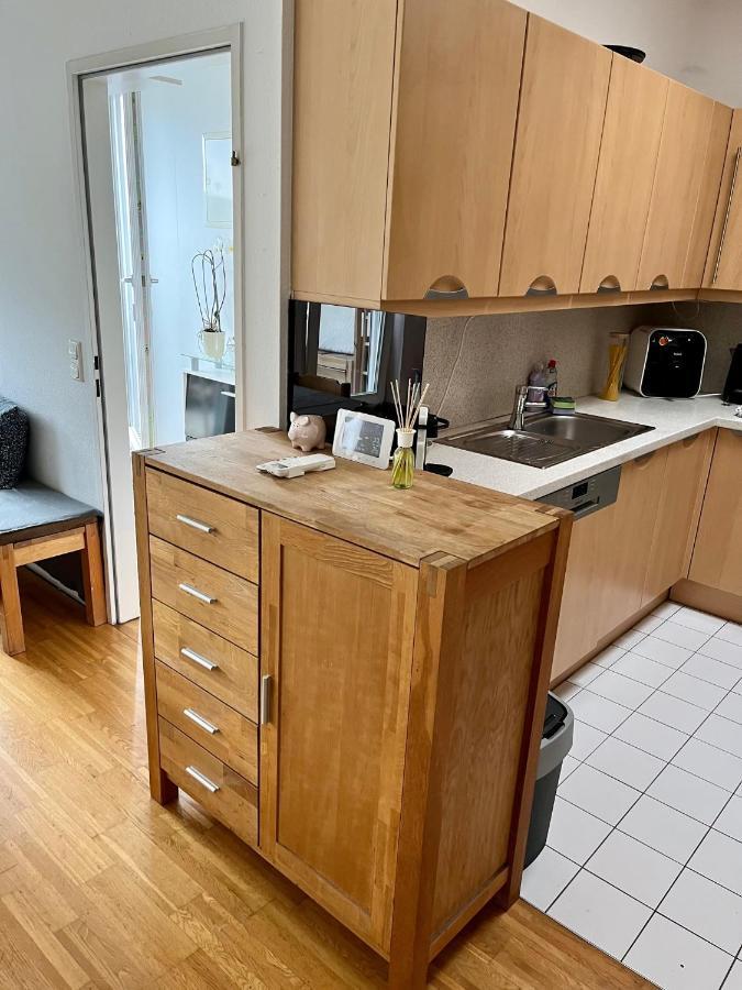 Dachgeschosswohnung Mit Kostenlosem Parkplatz ! *