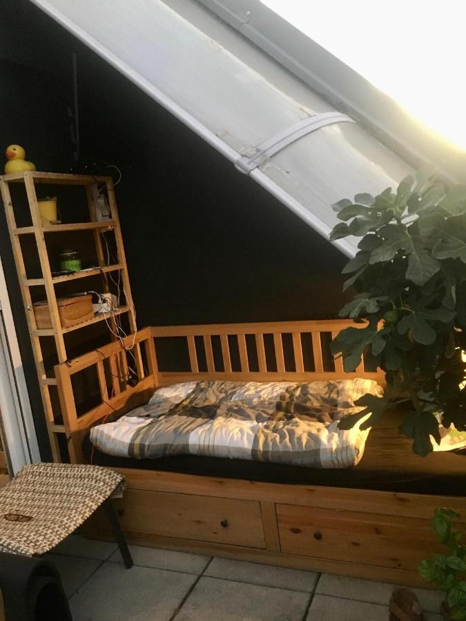 Dachgeschosswohnung Mit Kostenlosem Parkplatz ! Apartment *